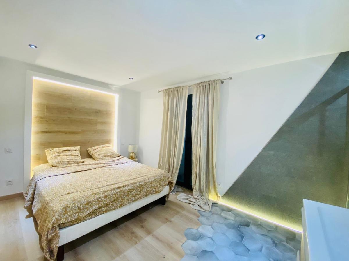 Appartamento Duplex 120M2 Terrasse Vue Sur Nîmes Esterno foto